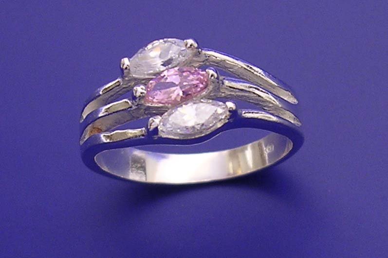 Clea - prsten s růžovým zirkonem a zirkony , Materiál: Bílé zlato, ryzost 585/1000