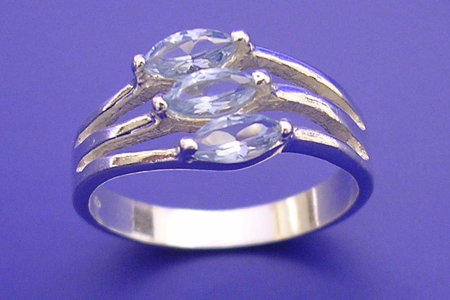 Clea - prsten s akvamaríny , Materiál: Bílé zlato, ryzost 585/1000