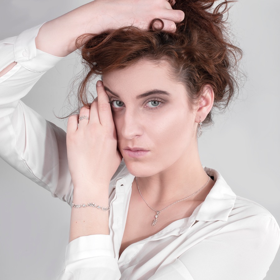 Obrázek produktu Lauren - přívěsek s přírodním motivem a čirým zirkonem