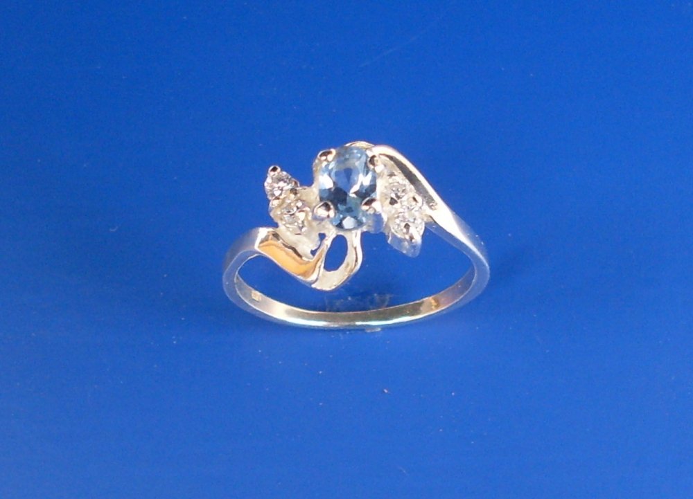 Sabrina - prsten s akvamarínem a čirými zirkony , Materiál: Bílé zlato, ryzost 585/1000